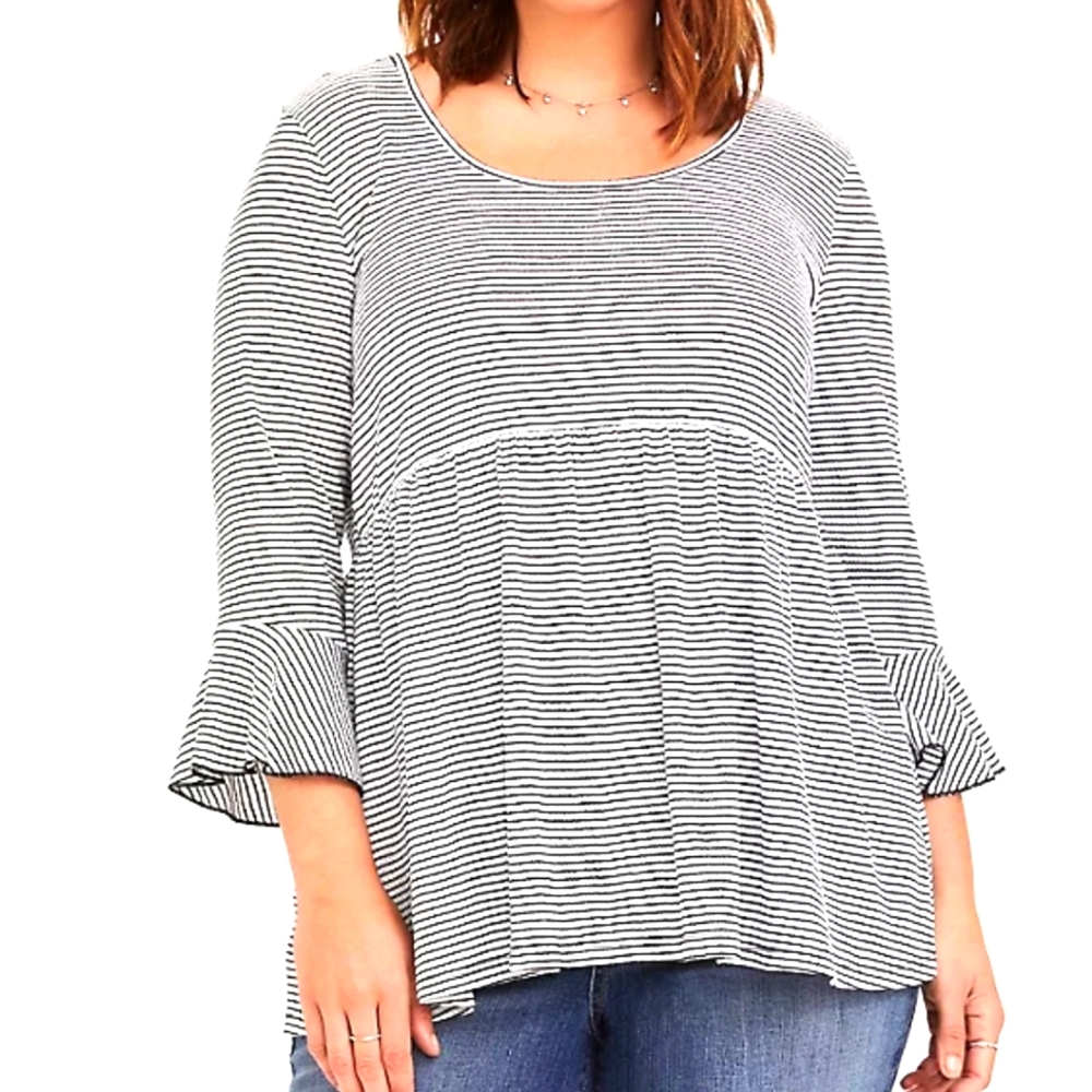 Torrid Size 3 Striped Bell Sleeve Babydoll Tee